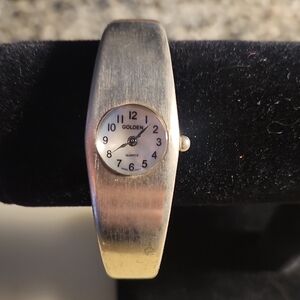 Golden Quartz Silver Toned Watch